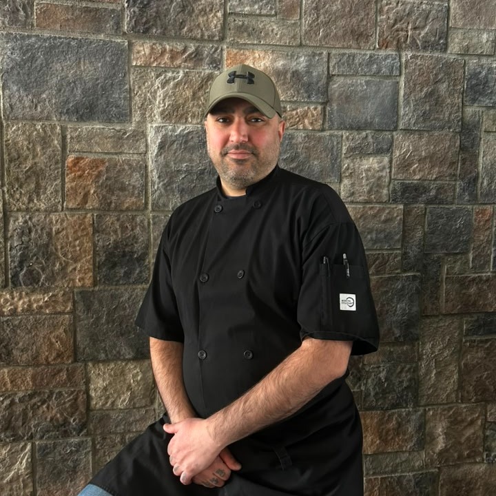 📣ATTENTION 📣

It’s time for us to introduce to you our kitchen staff 🎬 🎉

Meet Mani, our Executive Chef. Living in Canada for 5 years coming from Iran. Mani has 20 years of experience in the kitchen. The “Man”i as referred to by our staff, is known for his infectious smile and incredibly delicious skills in the kitchen. He is the man with the plan!

Come say hi 👋 to Mani, he can’t wait to meet you!
#catstop #manithechef #norrispoint
